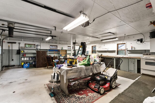 44 Periwinkle Ln, Phippsburg, ME 04562 - garage featuring a workshop area