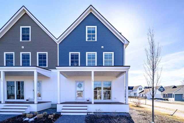 view of front facade with covered porch