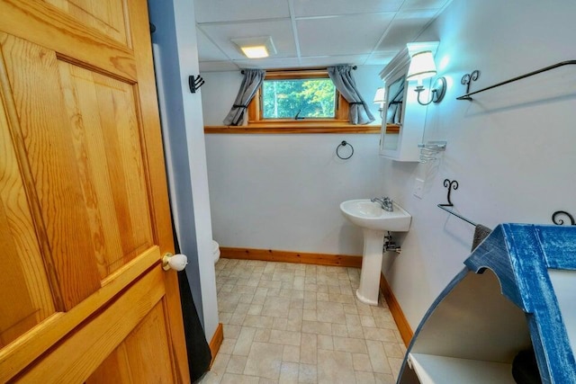 19 Glenview Ln, Belfast, ME 04915 - bathroom featuring baseboards and a sink