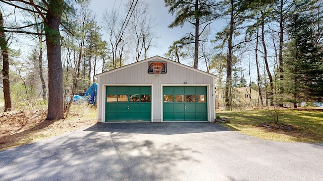 view of detached garage