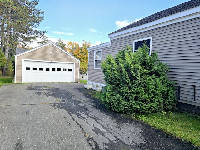 view of detached garage