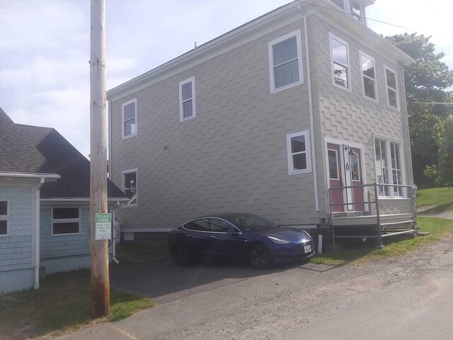 6 School St, Lubec, ME 04652 - view of side of property