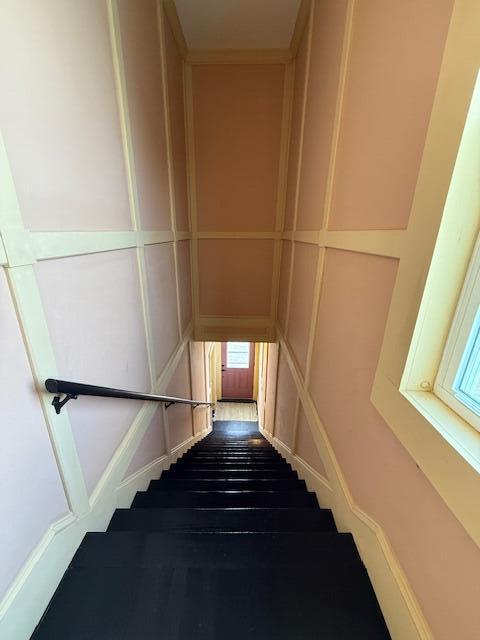 6 School St, Lubec, ME 04652 - view of staircase