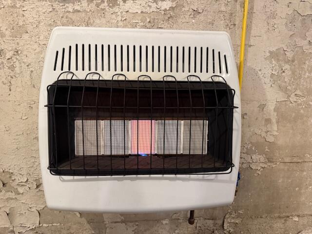 6 School St, Lubec, ME 04652 - interior details featuring heating unit