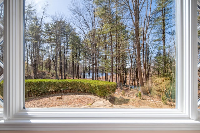 8 Spruce Point Rd, Kittery, ME 03904 - view of yard