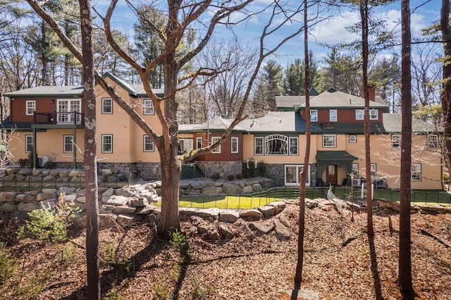 8 Spruce Point Rd, Kittery, ME 03904 - back of house with fence and a chimney