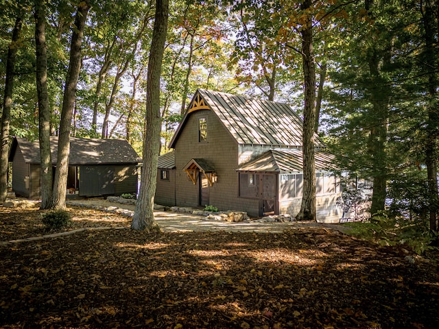 view of front of property