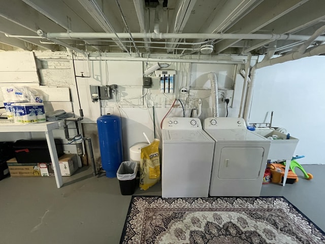 6 Alder Rd, Naples, ME 04055 - laundry area with independent washer and dryer