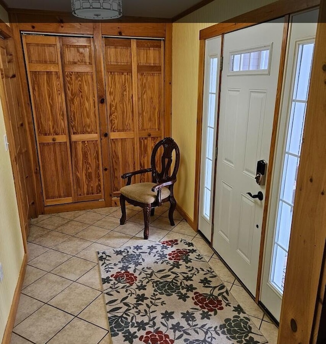 277 Grant Rd, Saint Albans, ME 04971 - entrance foyer with light tile patterned floors and baseboards
