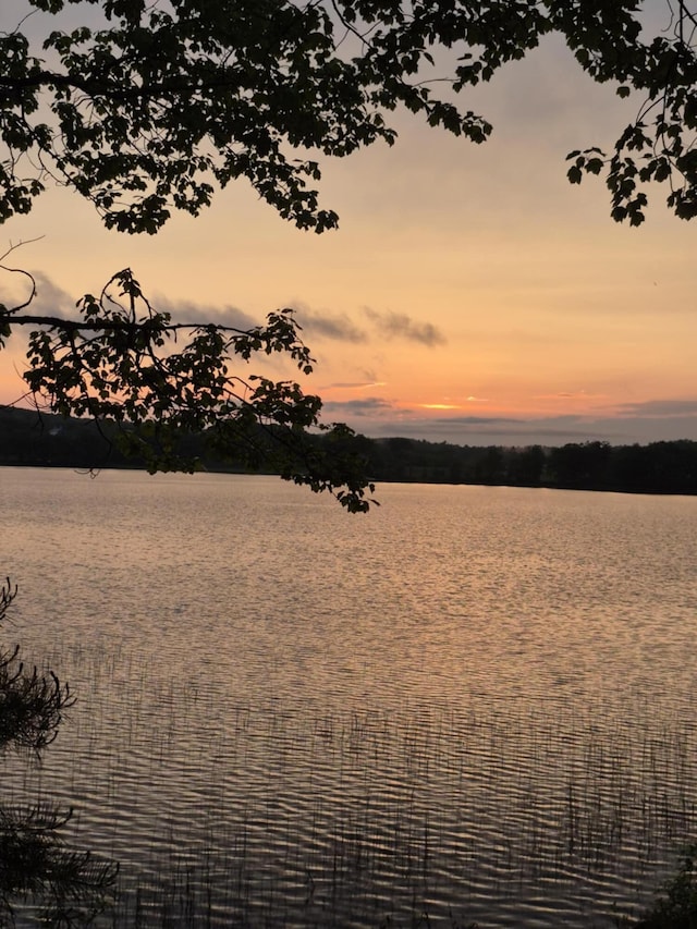 186 Hawes Ln, Union, ME 04862 - water view