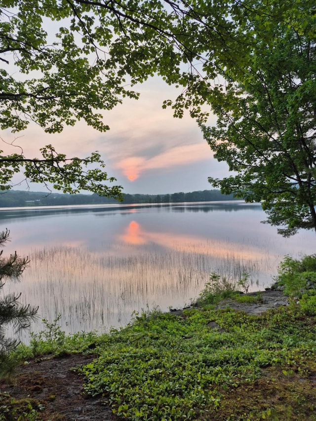 186 Hawes Ln, Union, ME 04862 - water view