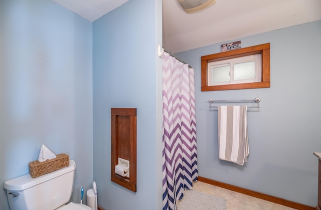 4 Tabert Ln, Belgrade, ME 04917 - full bath featuring toilet, baseboards, and a shower with shower curtain