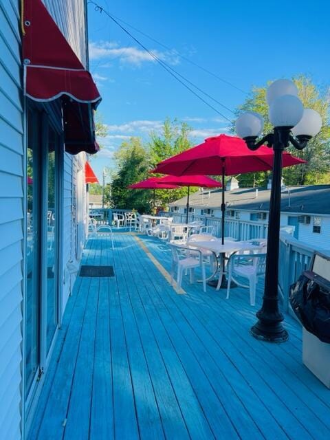 22 Ocean Park Rd Unit 136, Saco, ME 04072 - deck featuring outdoor dining space
