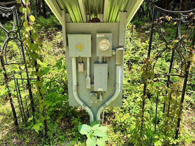 52 Main Rd, Chesterville, ME 04938 - exterior view of electric meter