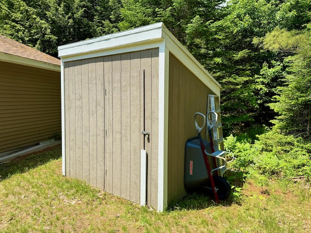 52 Main Rd, Chesterville, ME 04938 - view of shed with a forest view