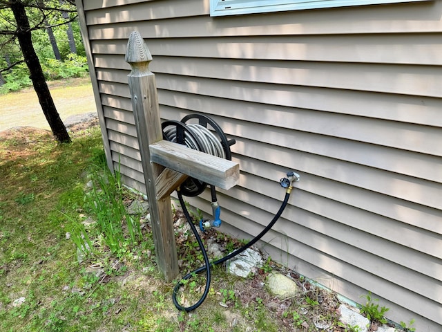 52 Main Rd, Chesterville, ME 04938 - exterior view
