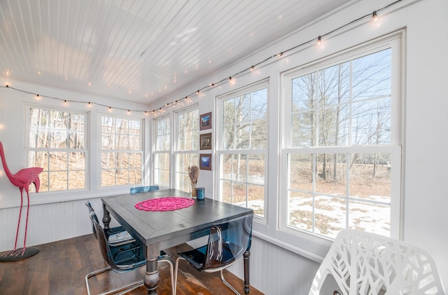 sunroom / solarium with plenty of natural light