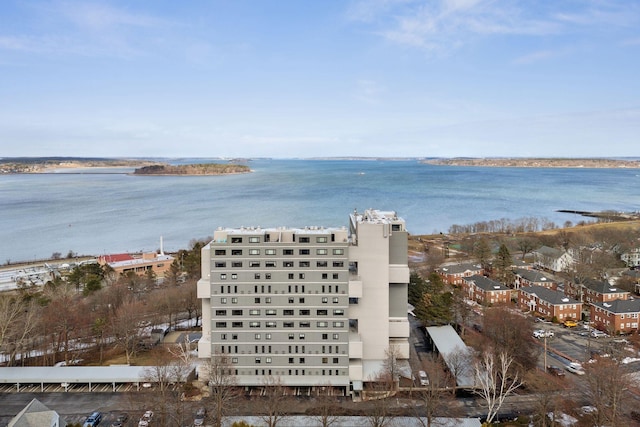 bird's eye view with a water view