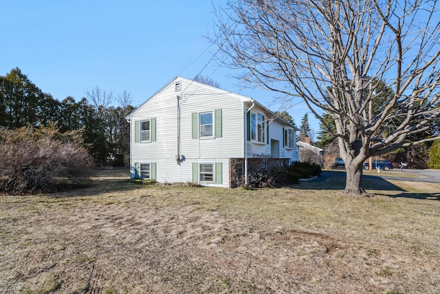 58 Bayview Ter, Wells, ME 04090 - view of side of home with a yard