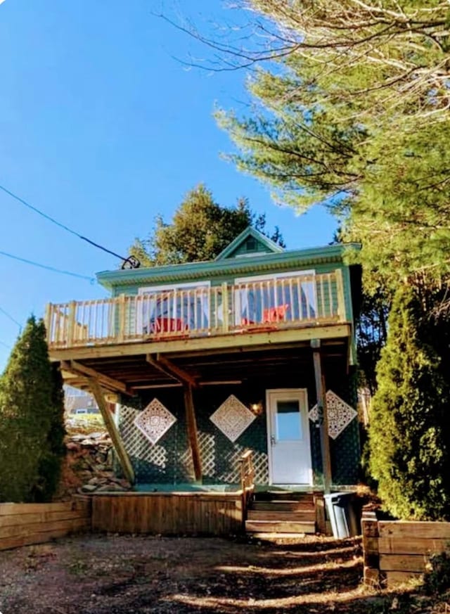 37 Bond St, Bangor, ME 04401 - view of front of property featuring entry steps
