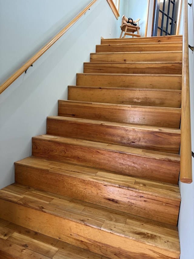 148 Pendleton Point Rd, Islesboro, ME 04848 - view of staircase