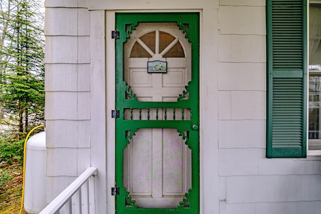 view of exterior entry