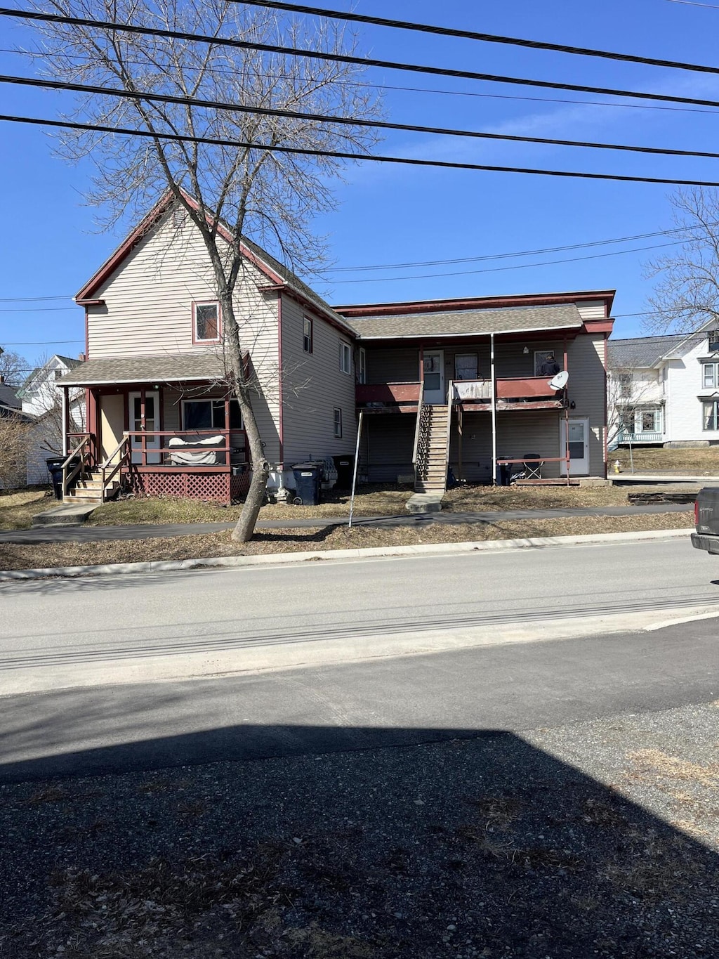 view of front of home featuring a porch