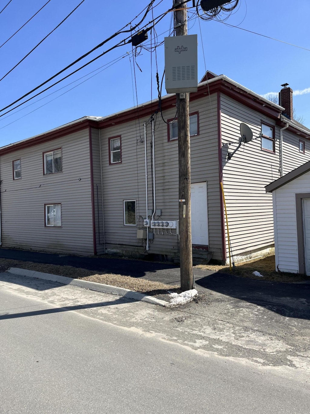 view of home's exterior
