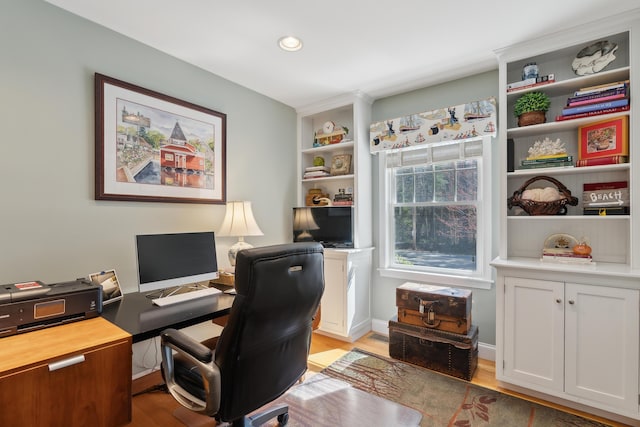 office area featuring light wood-style floors and recessed lighting