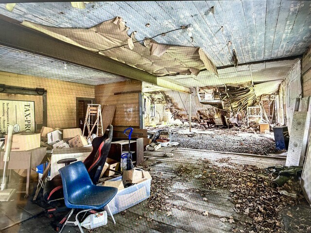 view of miscellaneous room