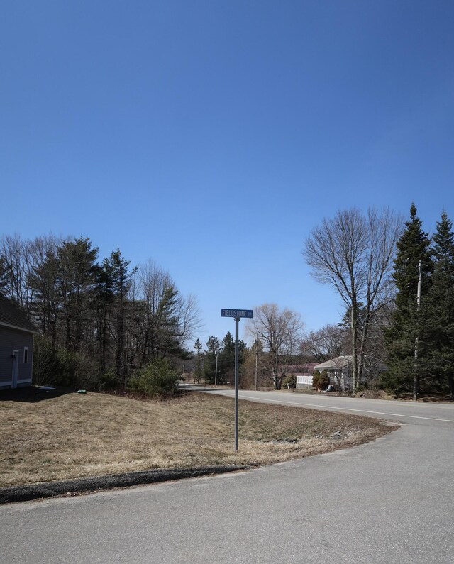 116 Fieldstone Dr, Augusta, ME 04330
