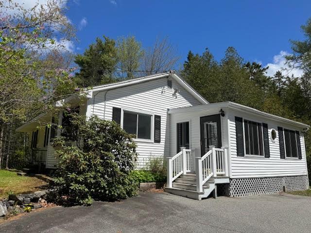 927 Pleasant St, Blue Hill, ME 04614 - view of front of house