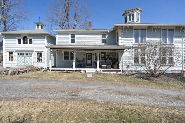 view of front of house with a porch
