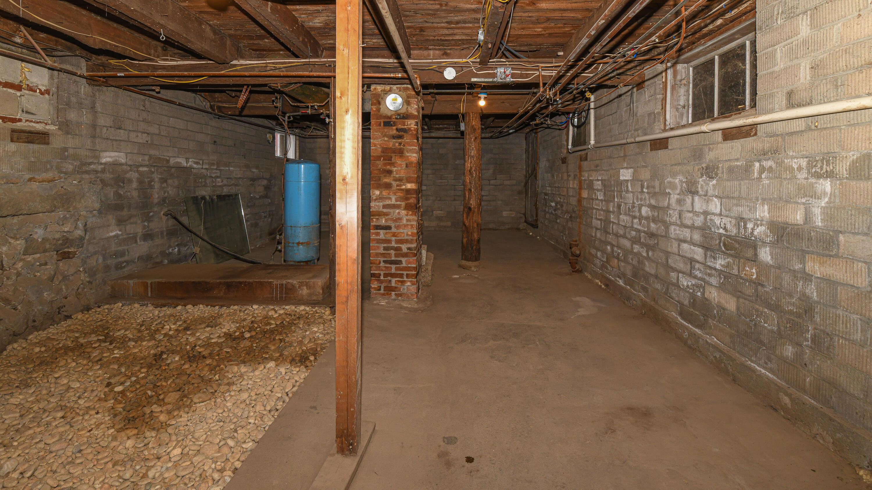 1381 Rte 2, Rumford, ME 04276 - photo 57