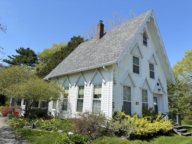 20 Westbrook St, South Thomaston, ME 04858 - view of front of property with a chimney and roof with shingles