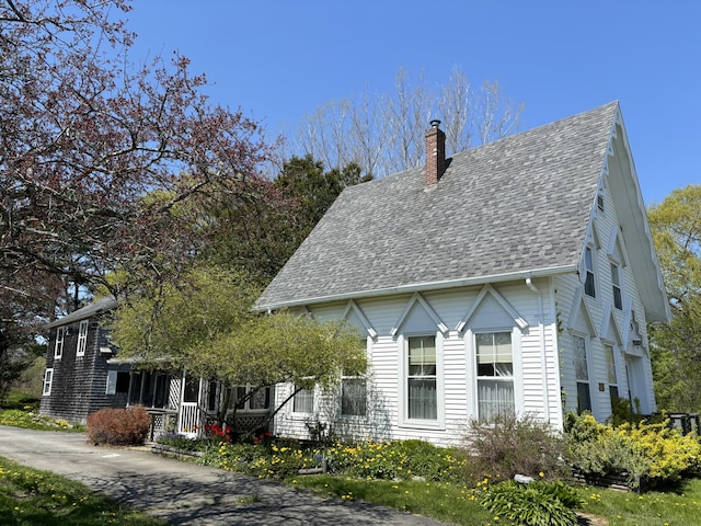 20 Westbrook St, South Thomaston, ME 04858 - view of front of home featuring a chimney and roof with shingles