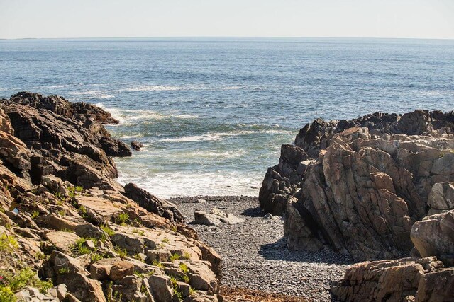 119 Pine Hill Rd, York, ME 03902