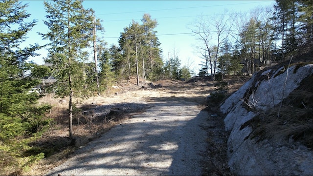 41 Bens Landing Rd, Boothbay, ME 04537
