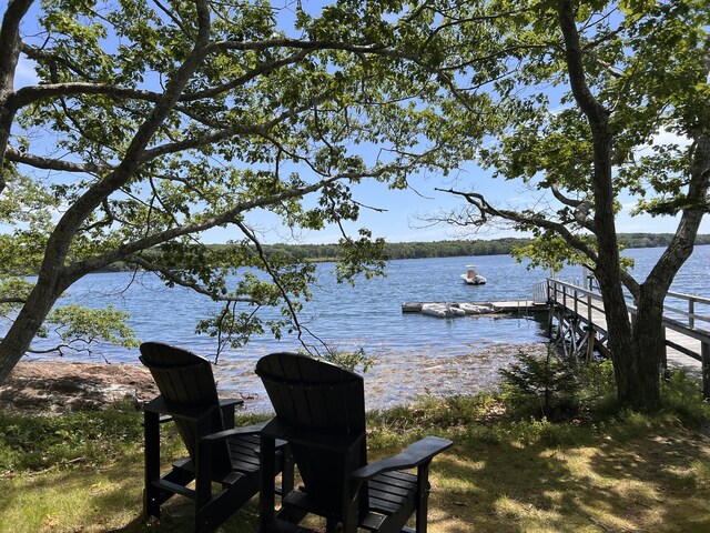 41 Bens Landing Rd, Boothbay, ME 04537