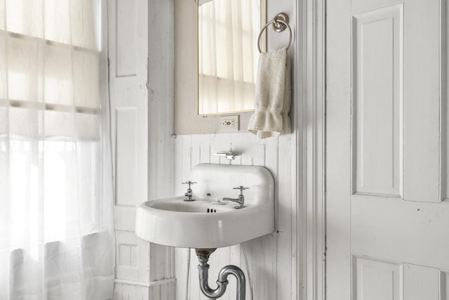 103 S St, Bath, ME 04530 - view of bathroom