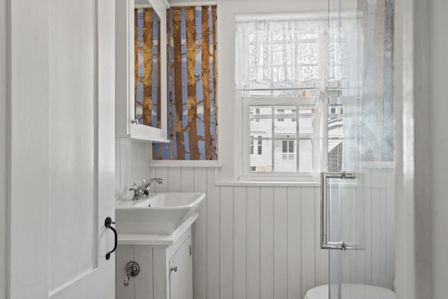 9 School St, Boothbay Harbor, ME 04538 - bathroom featuring toilet and vanity