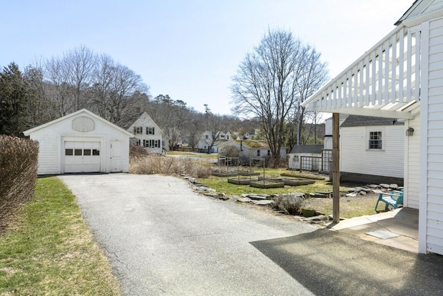 9 School St, Boothbay Harbor, ME 04538 - view of road featuring aphalt driveway