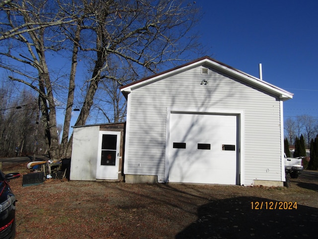 view of outdoor structure featuring an outdoor structure