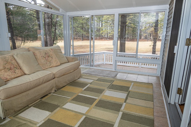 21 Oakmont Dr Unit 21, Old Orchard Beach, ME 04064 - sunroom featuring outdoor lounge area