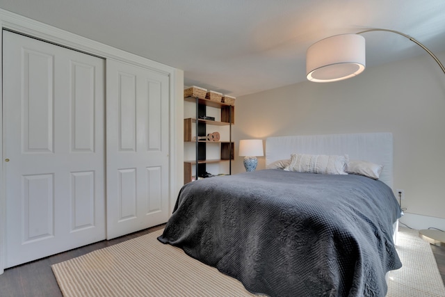 bedroom featuring a closet