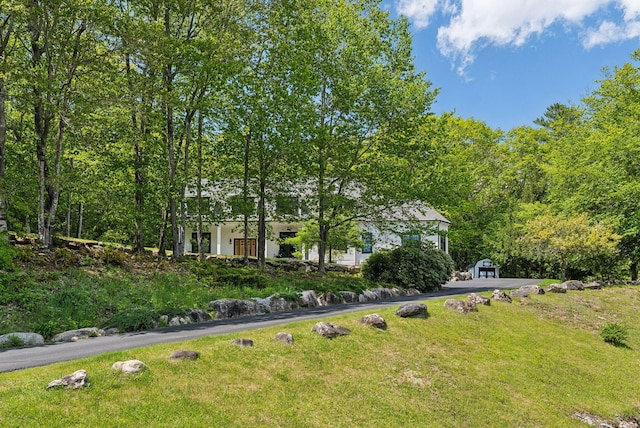 239 Hunter Way, Falmouth, ME 04105 - view of front facade with a front yard