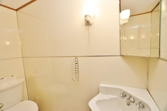 full bath with toilet