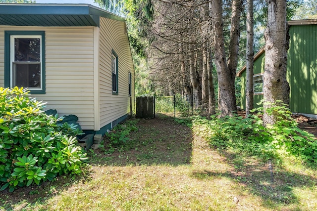 8 Sylvan Rd, Orono, ME 04473 - view of yard