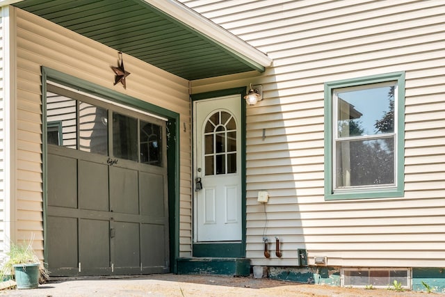 8 Sylvan Rd, Orono, ME 04473 - entrance to property