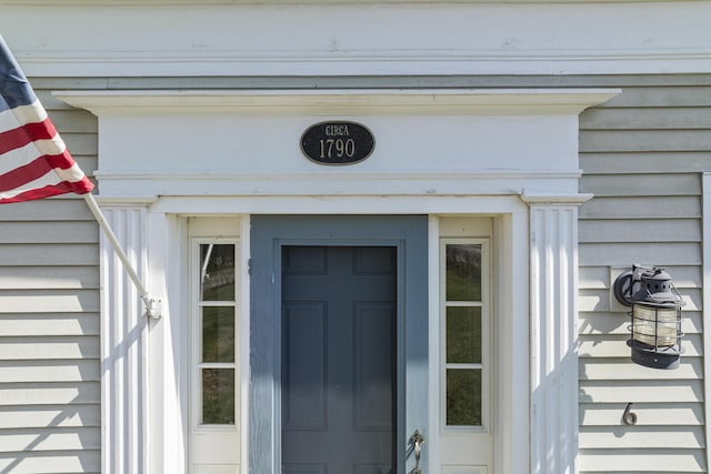 view of property entrance